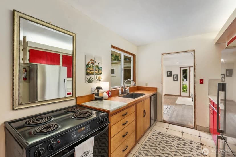 Property photo for 10434 Ne 17th Street, Bellevue photo 13