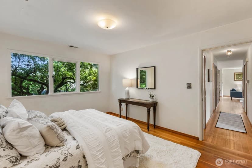 Property photo for 10434 Ne 17th Street, Bellevue photo 22