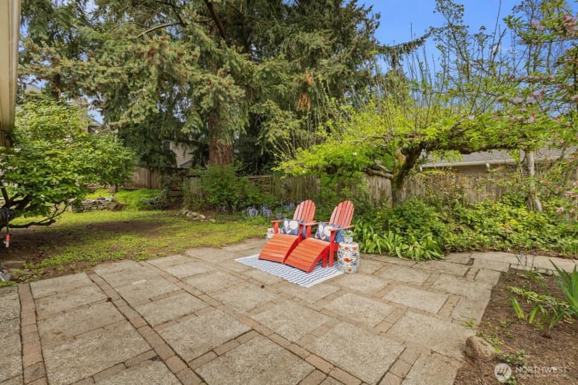Property photo for 10434 Ne 17th Street, Bellevue photo 26