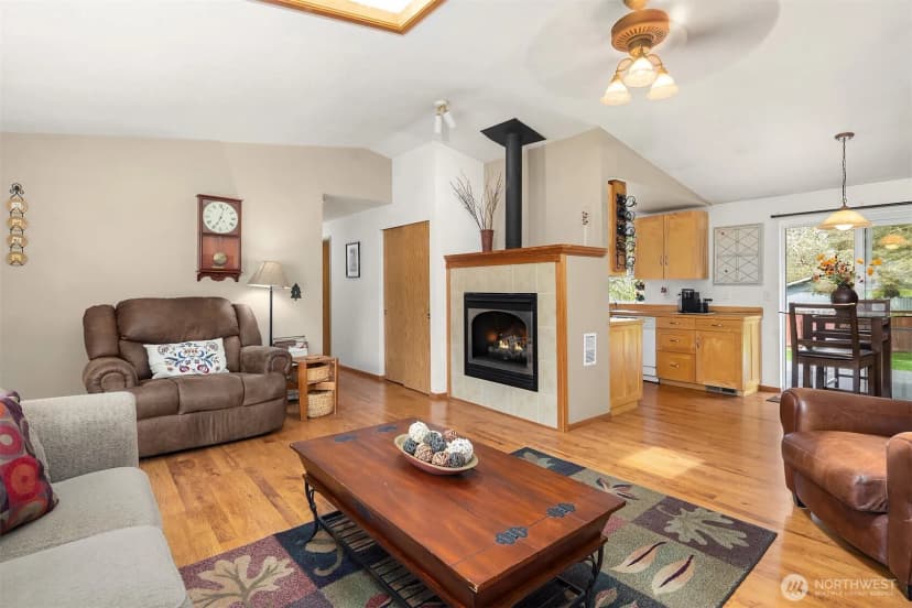 Property photo for 26818 Ne Miller Street, Duvall photo 4