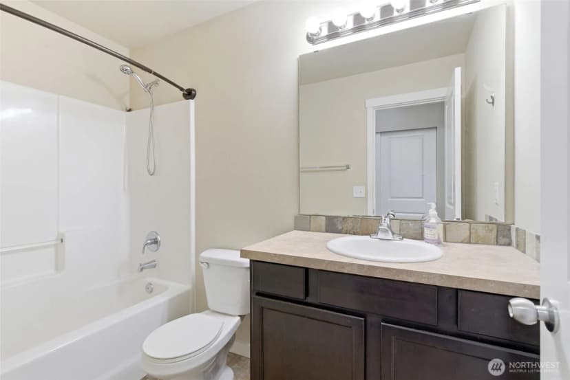 Property photo for 1569 Ne Fontaine Way, Poulsbo photo 25