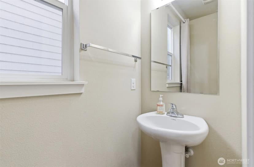 Property photo for 1569 Ne Fontaine Way, Poulsbo photo 14
