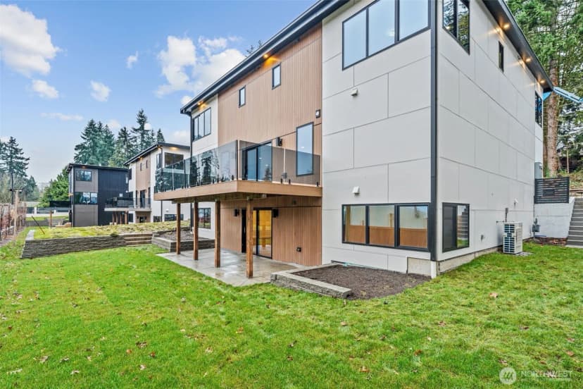 Property photo for 7905 240th Street Sw, Edmonds photo 32