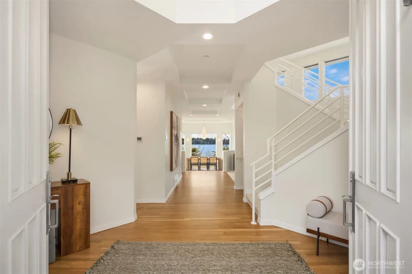 Property photo for 7439 W Mercer Way, Mercer Island photo 3