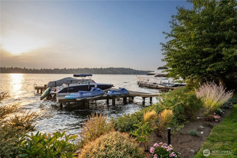 Property photo for 7439 W Mercer Way, Mercer Island photo 37