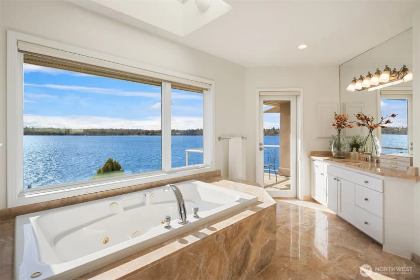 Property photo for 7439 W Mercer Way, Mercer Island photo 21