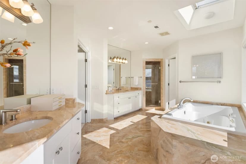 Property photo for 7439 W Mercer Way, Mercer Island photo 20