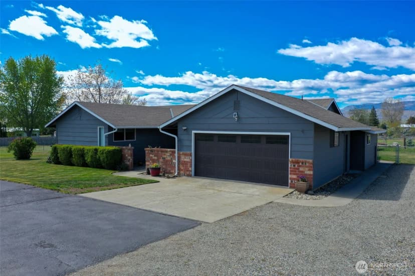 Property photo for 35 Red Apple Drive, Omak photo 3