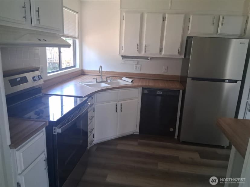 Property photo for 5705 Litterock Road Sw #10, Tumwater photo 8