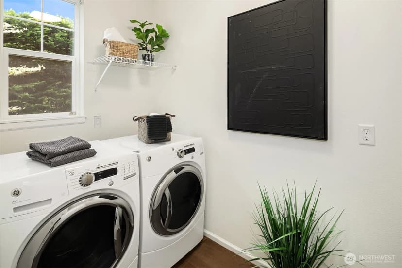 Property photo for 105 118th Avenue Se #3, Bellevue photo 15
