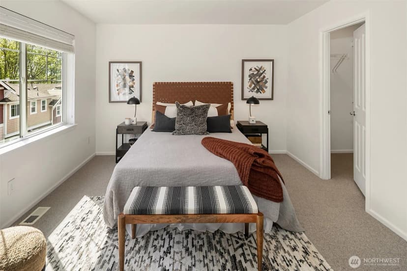 Property photo for 105 118th Avenue Se #3, Bellevue photo 13