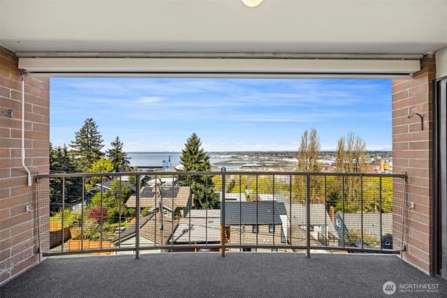 Property photo for 715 N Garden Street #303, Bellingham photo 2