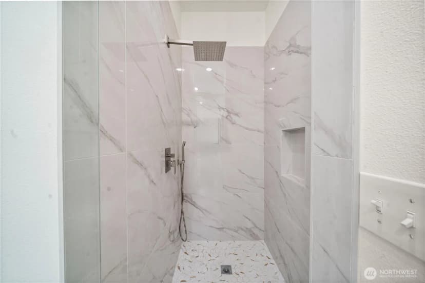 Property photo for 20709 Ne 79th Street, Redmond photo 18