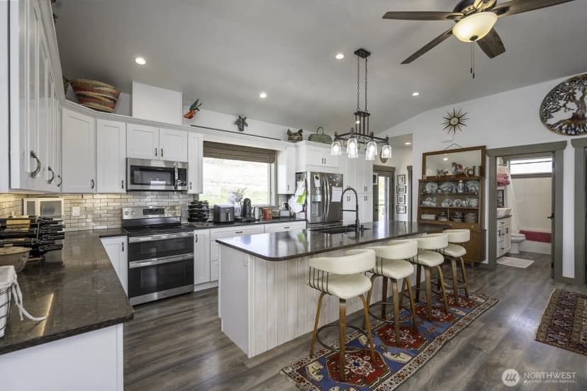 Property photo for 169 Banks Lake View Road #99115, Coulee City photo 12