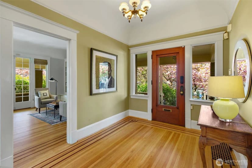 Property photo for 103 Crockett Street, Seattle photo 5