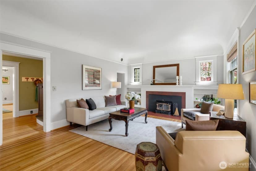 Property photo for 103 Crockett Street, Seattle photo 8