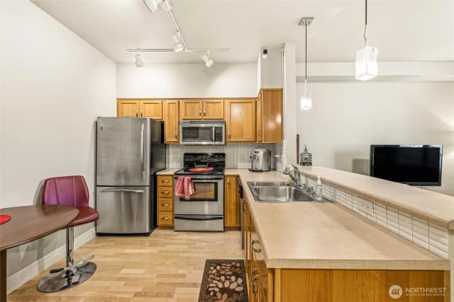 Property photo for 910 Harris Avenue #208, Bellingham photo 5