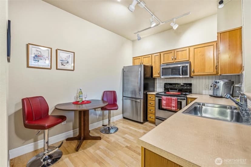 Property photo for 910 Harris Avenue #208, Bellingham photo 4