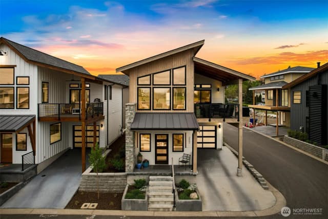 Property photo for 222 Skipping Stone Loop, Lynden