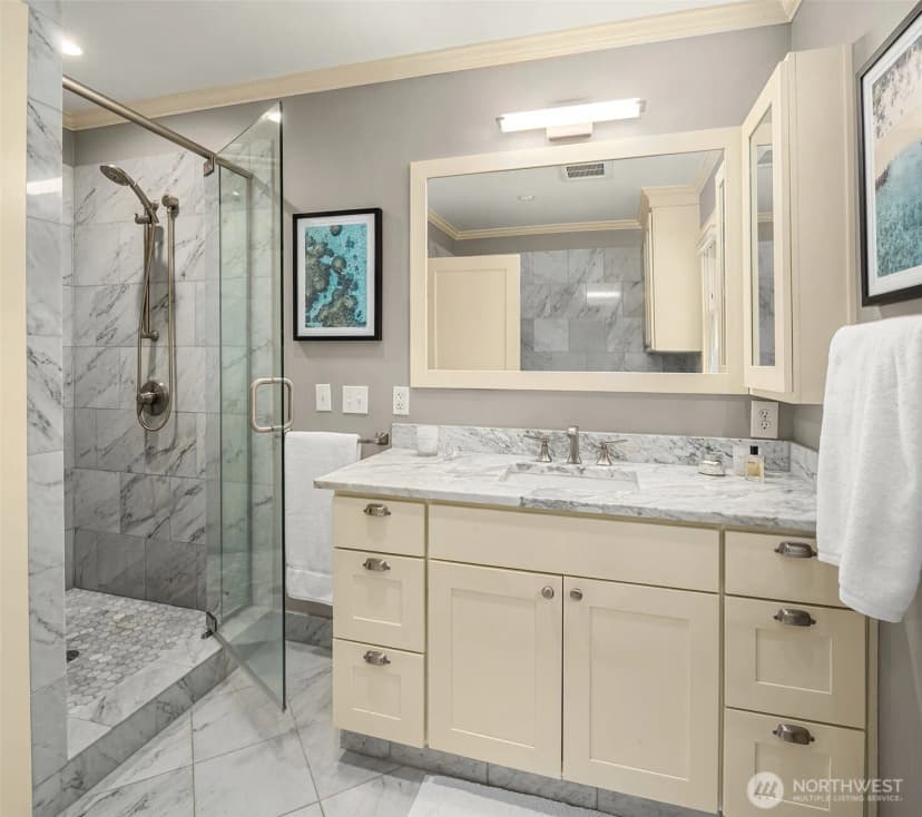 Property photo for 502 Lake Washington Boulevard E, Seattle photo 18