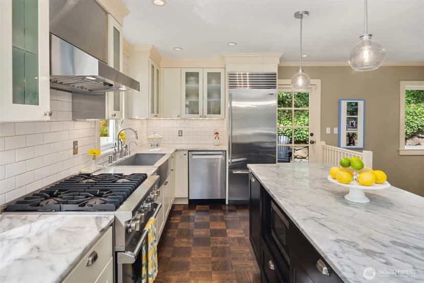 Property photo for 502 Lake Washington Boulevard E, Seattle photo 11