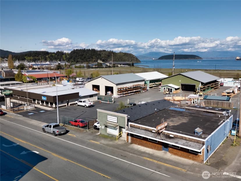 Property photo for 1917 Commercial Avenue, Anacortes photo 23