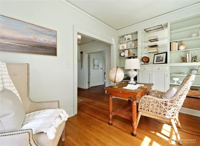 Property photo for 3010 Cascadia Avenue S, Seattle photo 4