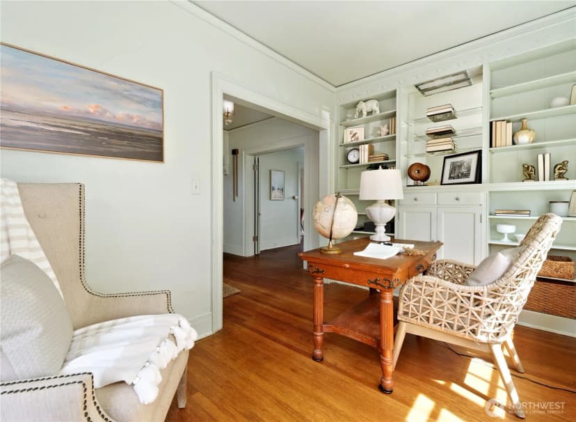 Property photo for 3010 Cascadia Avenue S, Seattle photo 4