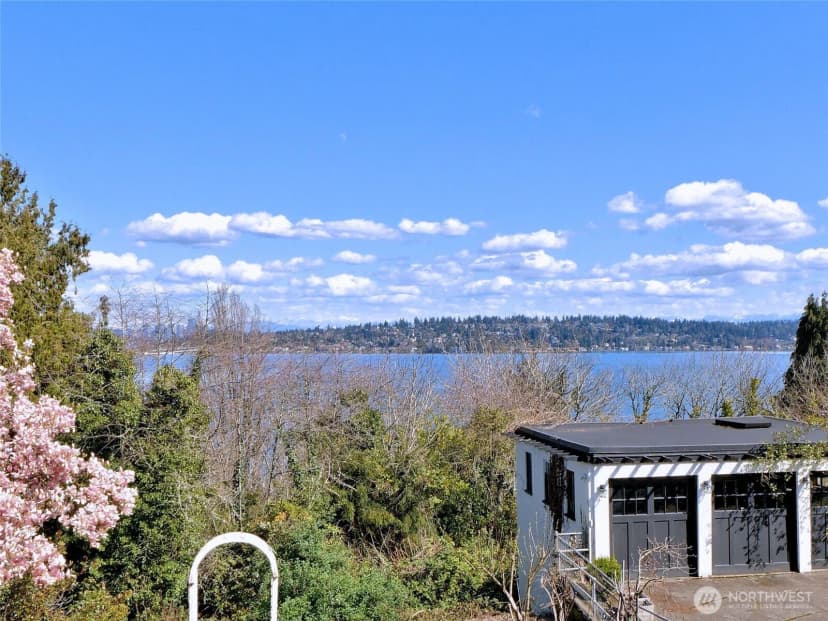 Property photo for 3010 Cascadia Avenue S, Seattle photo 16