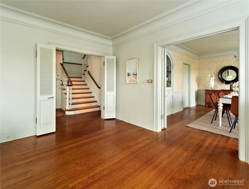 Property photo for 3010 Cascadia Avenue S, Seattle photo 5