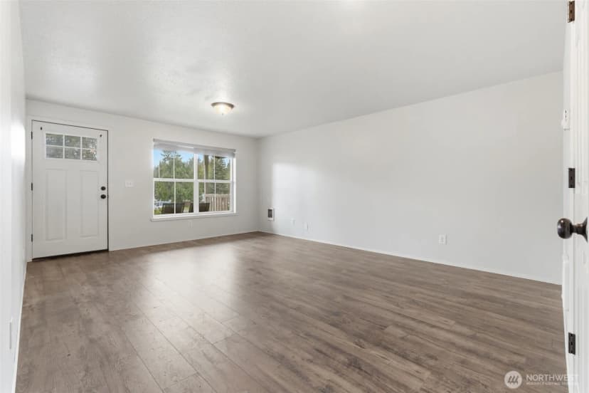 Property photo for 326 Cedar Court, Winlock photo 5
