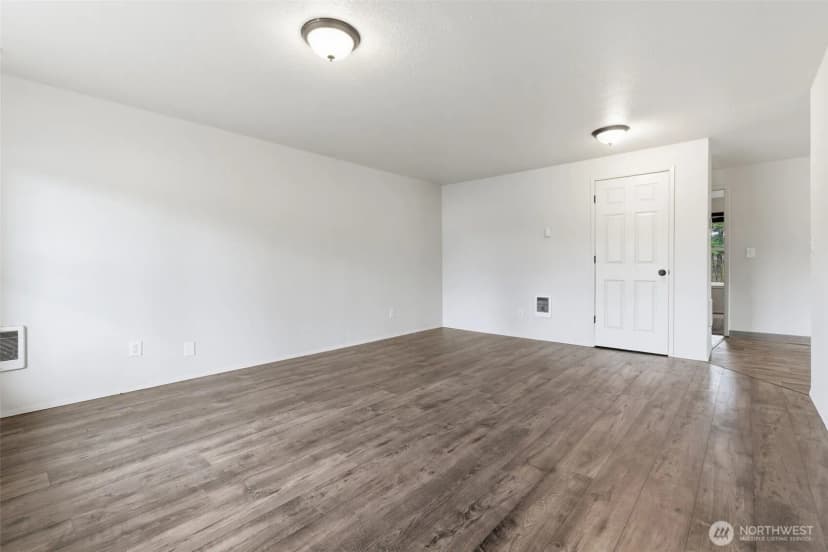 Property photo for 326 Cedar Court, Winlock photo 10