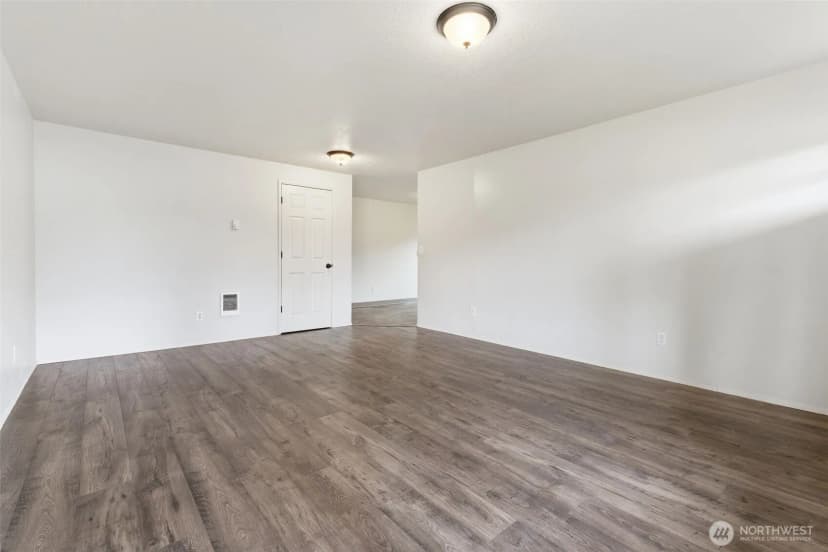 Property photo for 326 Cedar Court, Winlock photo 6