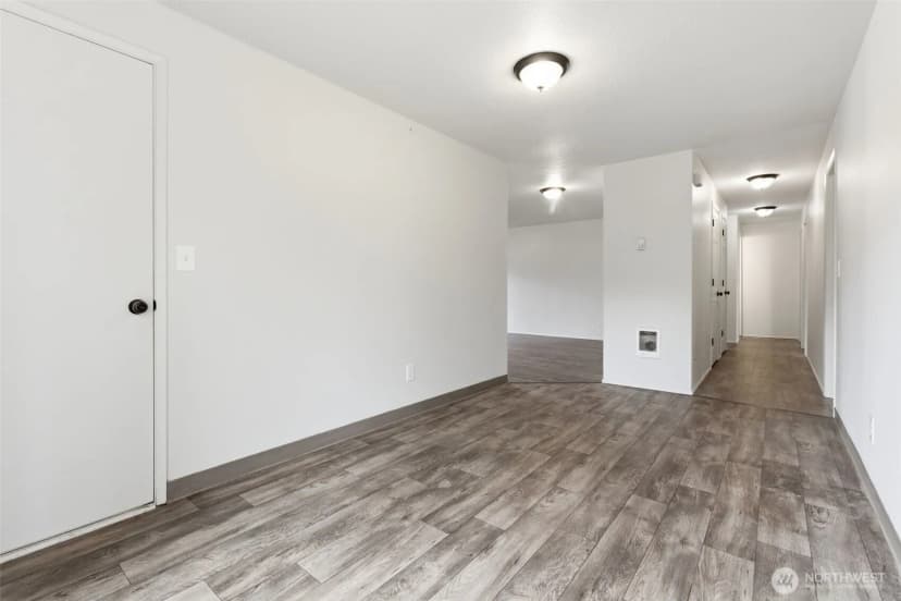 Property photo for 326 Cedar Court, Winlock photo 11