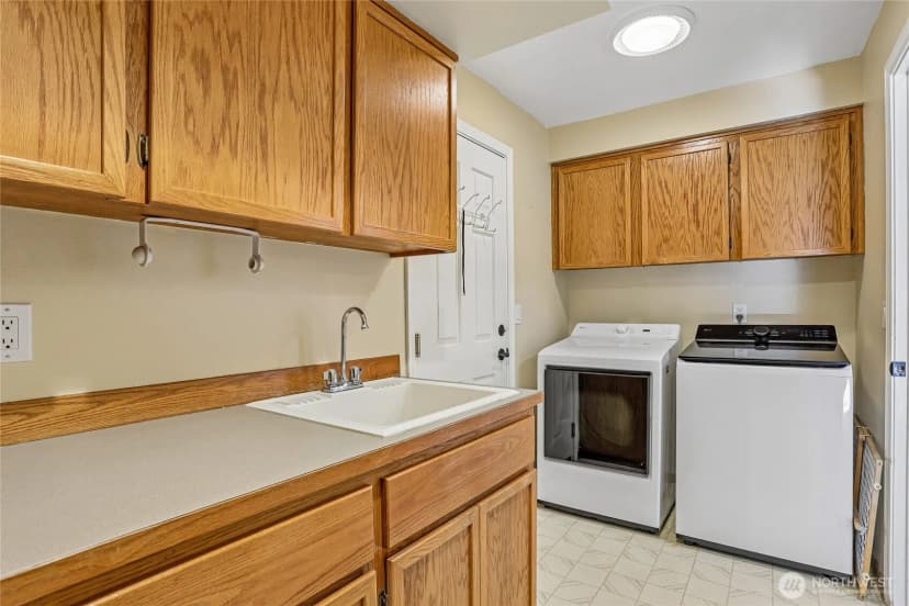 Property photo for 23200 Se 253rd Place, Maple Valley photo 27