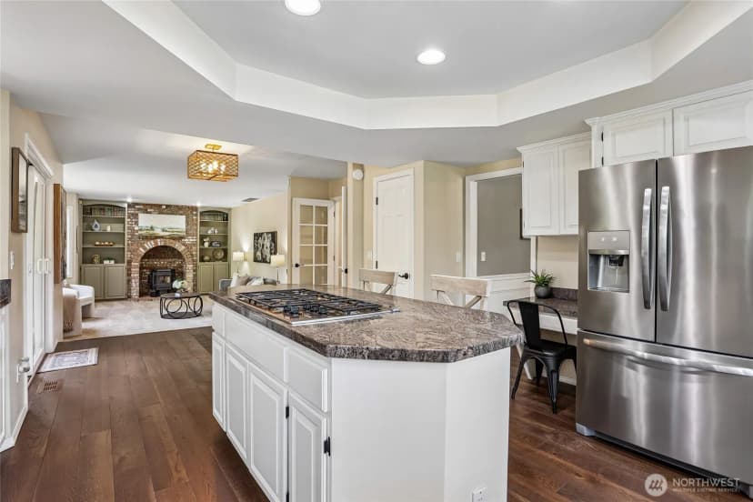 Property photo for 23200 Se 253rd Place, Maple Valley photo 6