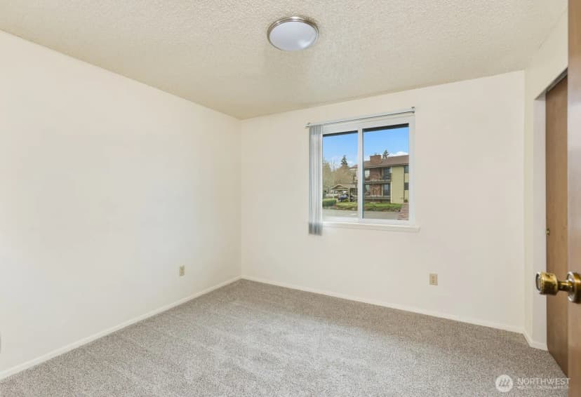 Property photo for 3370 Narrows View Lane Ne #202, Bremerton photo 14