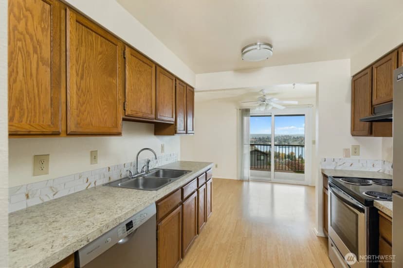 Property photo for 3370 Narrows View Lane Ne #202, Bremerton photo 11