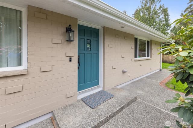 Property photo for 11927 Nyanza Road Sw, Lakewood photo 3