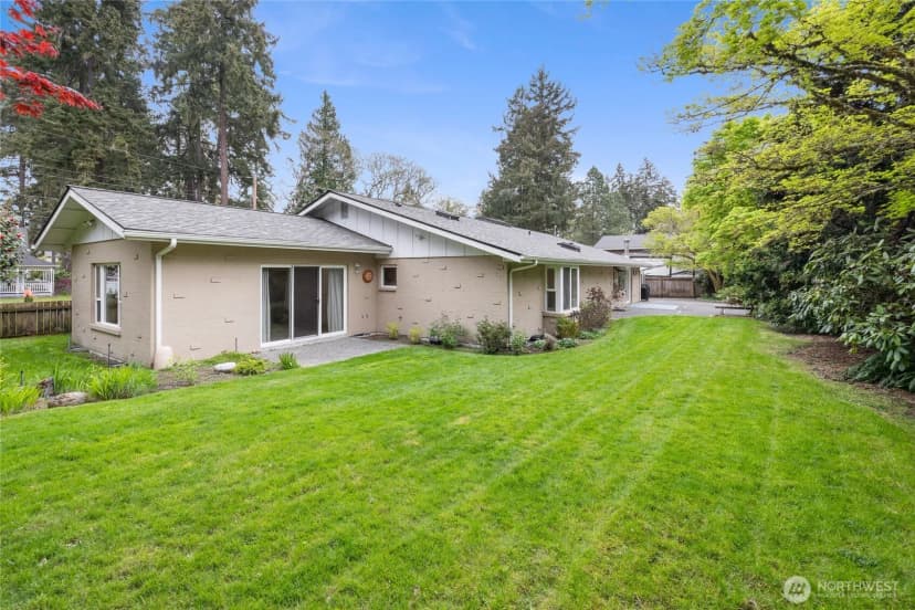 Property photo for 11927 Nyanza Road Sw, Lakewood photo 34