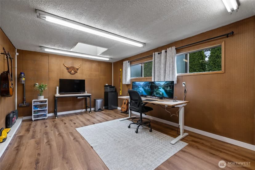 Property photo for 11927 Nyanza Road Sw, Lakewood photo 28