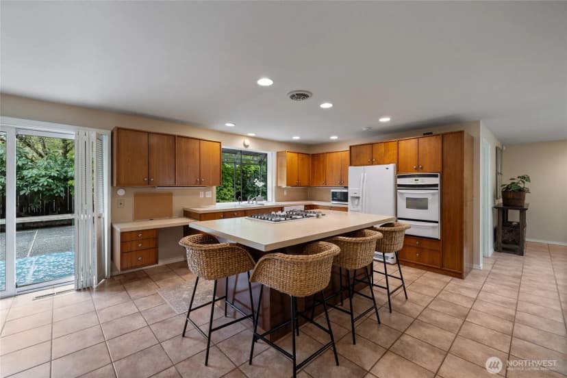 Property photo for 11927 Nyanza Road Sw, Lakewood photo 11