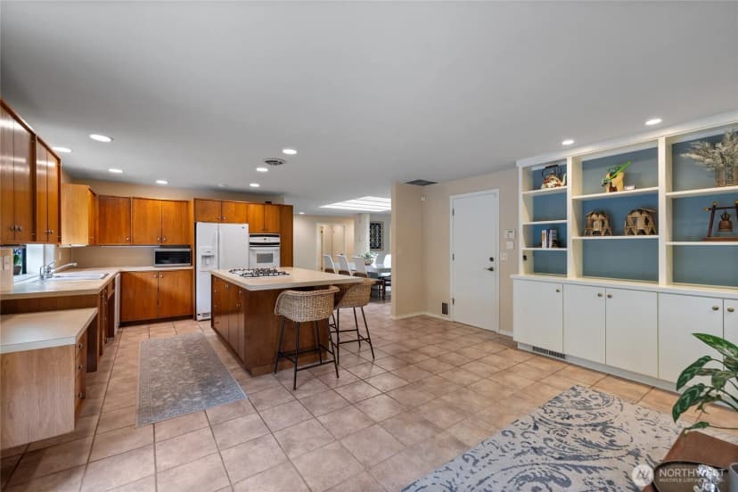 Property photo for 11927 Nyanza Road Sw, Lakewood photo 16