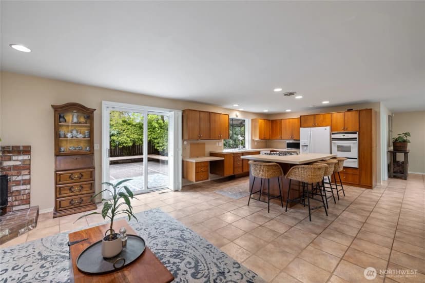 Property photo for 11927 Nyanza Road Sw, Lakewood photo 17