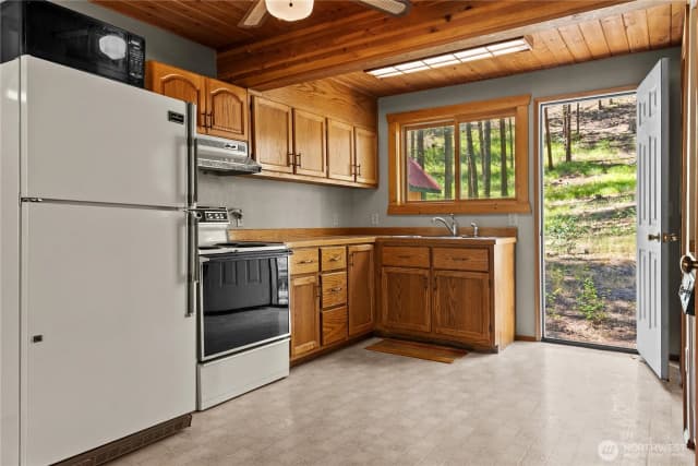 Property photo for 93 Larkspur Drive, Winthrop photo 5