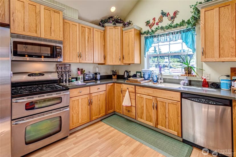 Property photo for 274154 Highway 101, Sequim photo 17