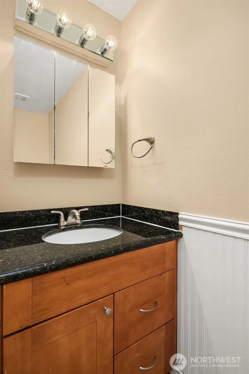 Property photo for 28426 S 16th Ave, Federal Way photo 14