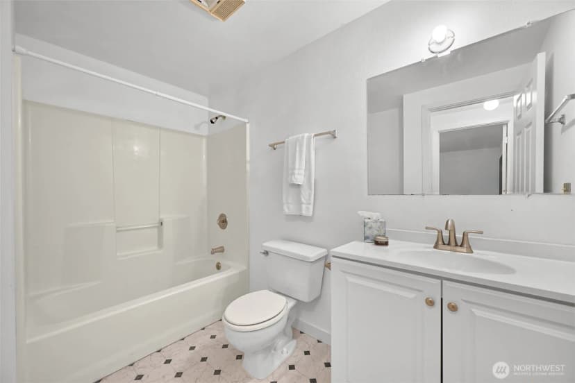 Property photo for 2651 Lake Whatcom Boulevard, Bellingham photo 37