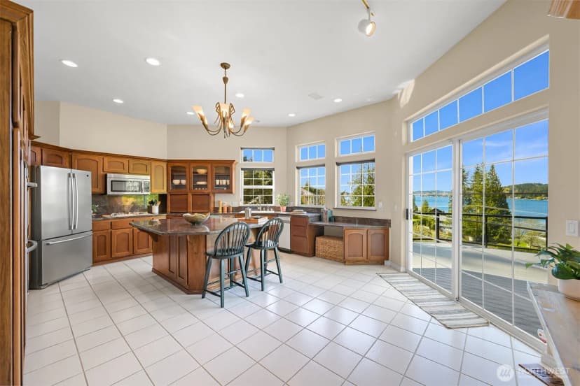 Property photo for 2651 Lake Whatcom Boulevard, Bellingham photo 8