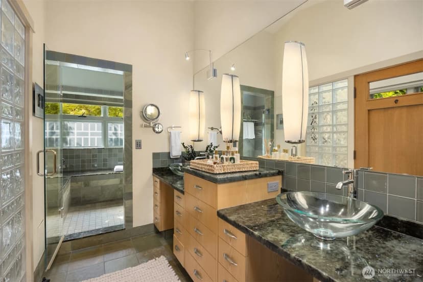 Property photo for 4290 Rockaway Beach Road Ne, Bainbridge Island photo 24